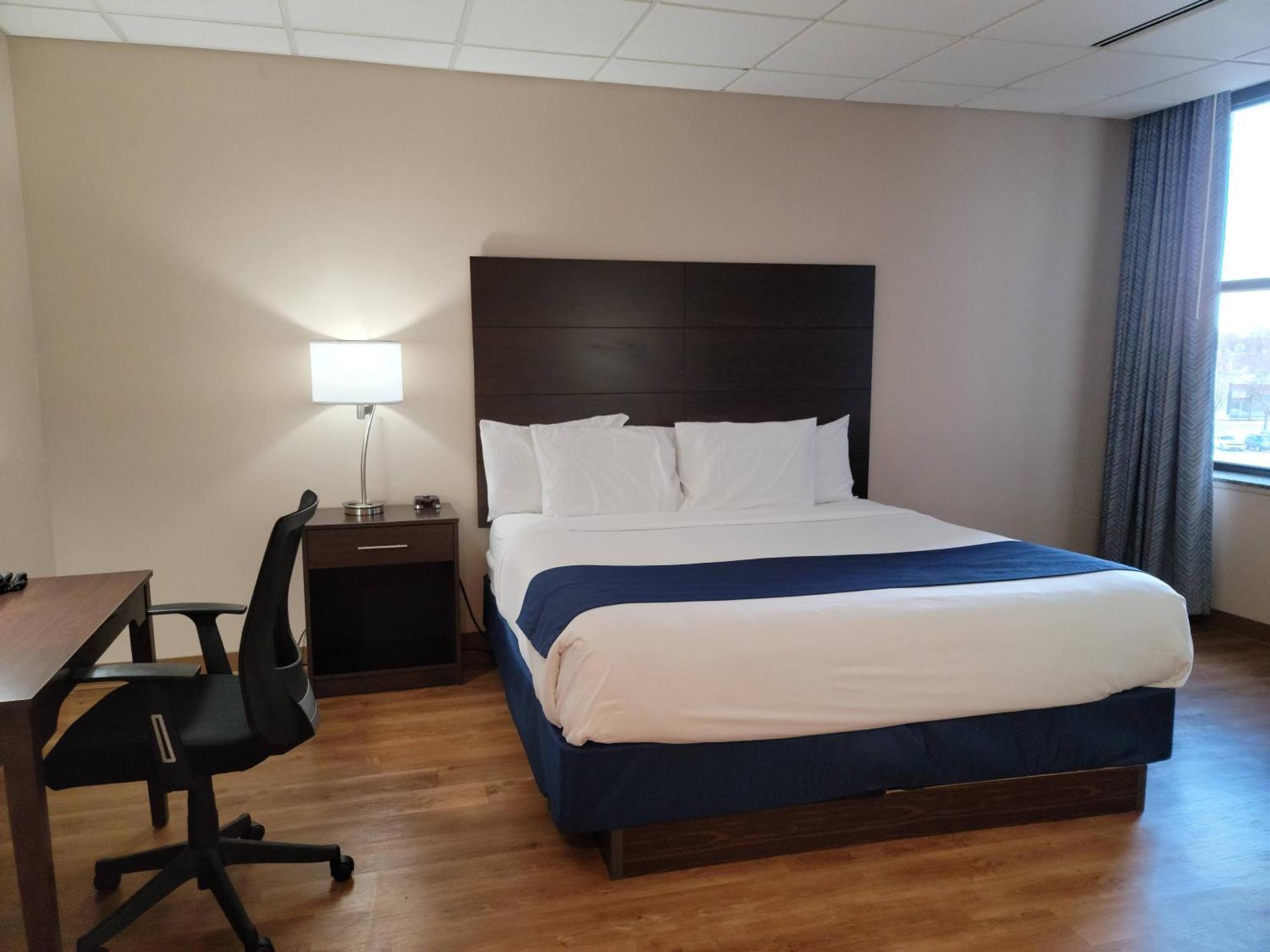 Ariel Broadway Hotel Lorain Exterior foto